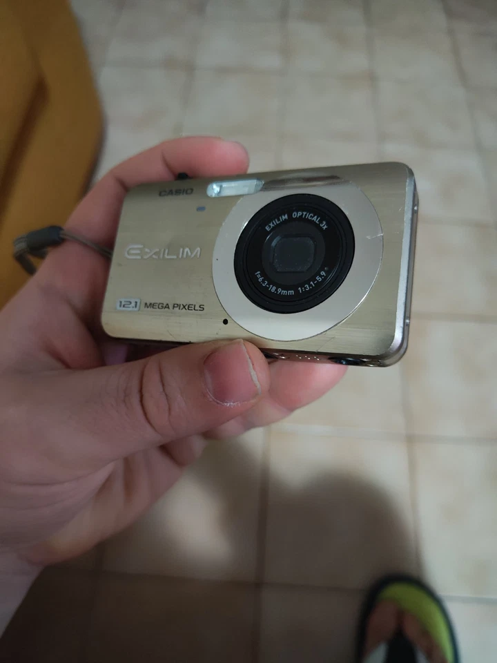 FOTOCAMERA DIGITALE COMPATTA CASIO EXILIM EX-Z90 CHAMPAGNE 12.1 MPX - Imagen 1 de 4