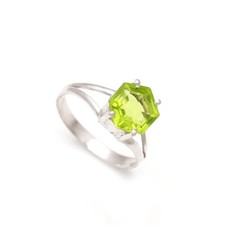 Natural Peridot Hexagon Shape Ring Sterling Silver Engagement Jewelry For Lovers