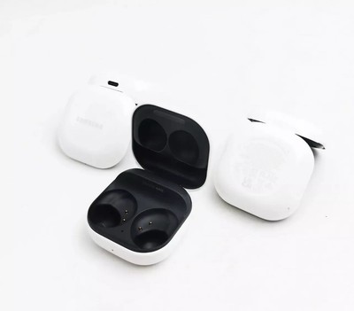 Original Samsung Galaxy Buds2 AKG SM-R177 Ladecase Ladegerät Charging Box