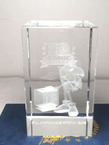 Sonic The Hedgehog th Anniversary Crystal Cube Limited Editioin 500 Mib Ebay