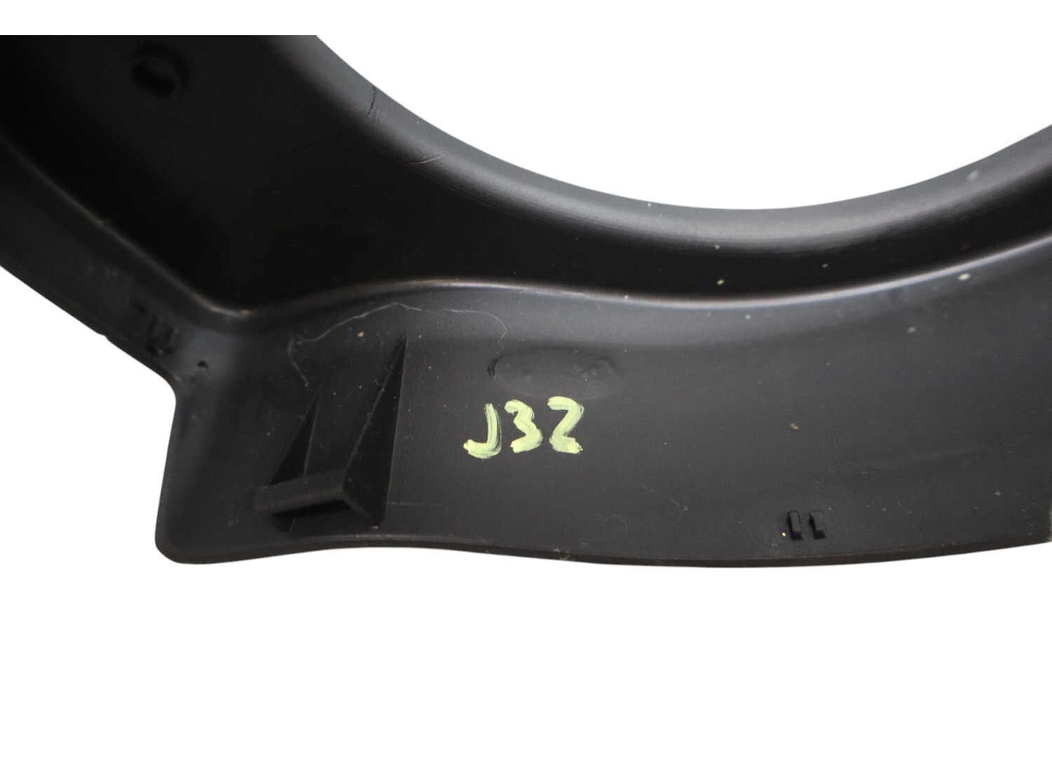 Maserati Ghibli 2014-2017 Front Steering column cover P/N 670010265