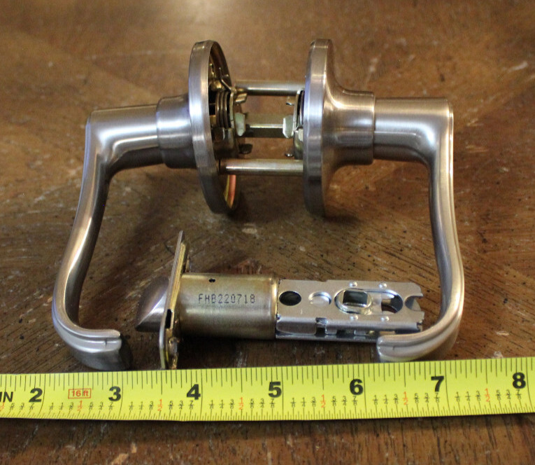 Schlage J10TOR619 Torino Passage Door Knob Handel Lever Righ, Left Satin Nickel