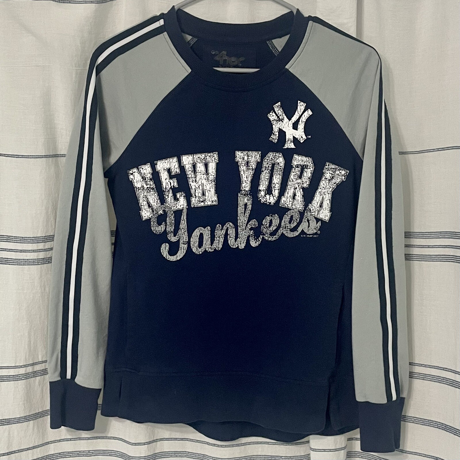 New York Yankees Women's Sweatshirt Front Pockets G-III 4 by Carl Banks  size XS | eBay