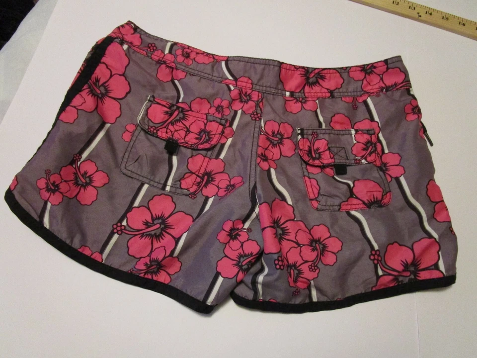 复古身体手套游泳短裤粉色花卉印花涤纶女式 5 码二手状况完好 — 第 4/4 张图片