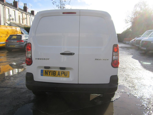 2018 Peugeot Partner 850 1.6 BlueHDi 100 Professional Van [non SS] PANEL VAN Die - Picture 6 of 15