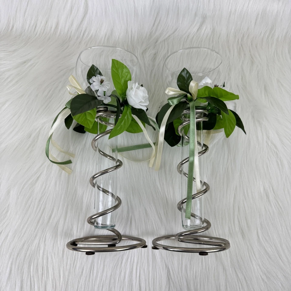 Candelabro de vidrio soplado flotante en espiral de metal corona y cinta de flores de imitación Foto 4 de 4