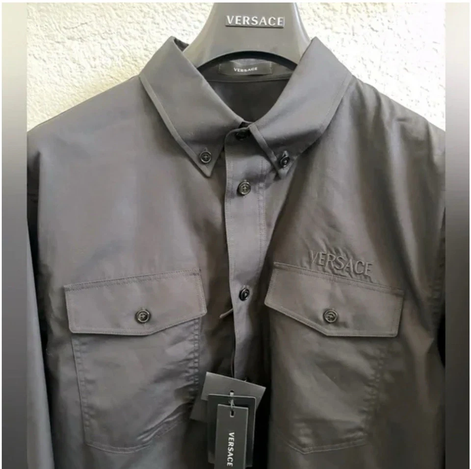 Sobrecamisa utilitaria de algodón Versace Foto 3 de 4