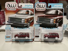 Chase Ultra Red Auto World Lot 2 pieces 1985 Dogde Caravan Red/White 30 NIB
