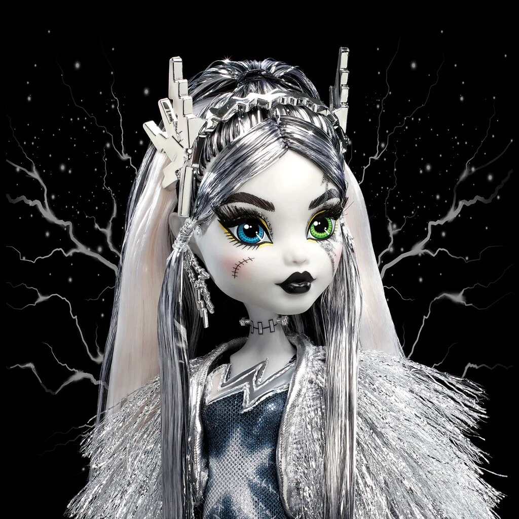 Black and white frankie stein doll top