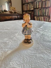 5.25-Inch Goebel/Hummel Porcelain Figurine