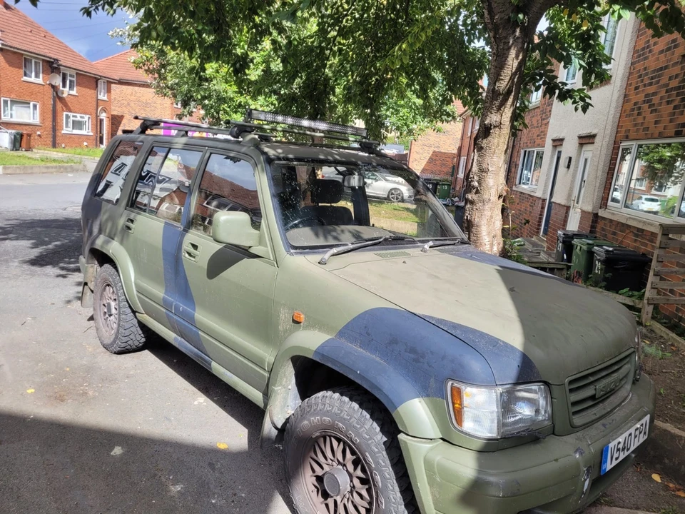 Isuzu Trooper Citation 3.5 L Petrol - Image 1 of 4