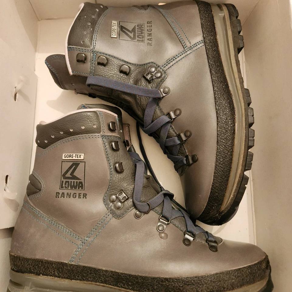 Lowa Ranger Gore-Tex Trekking Boots Men’s 9 EUR Made In West GERMANY Leather 