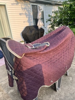 75  Horseware Ireland Amigo Quilted Stable Plus Disc 200g horse blanket