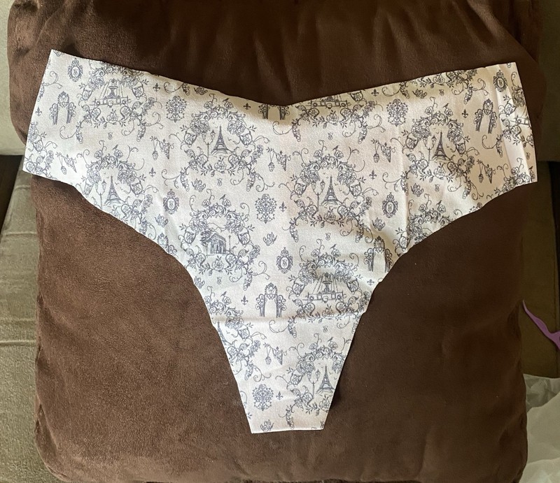 RARE Victoria's Secret XL Paris Print In Black On Pale Pink No Show Thong Panty