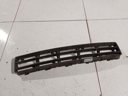 1J0853677D Stoßstangengrill vorne Mitte 1J0 853 677 D Volkswagen DE2487294-02