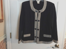 Exclusively MISOOK Acrylic Hook Closure Cardigan Jacket XL