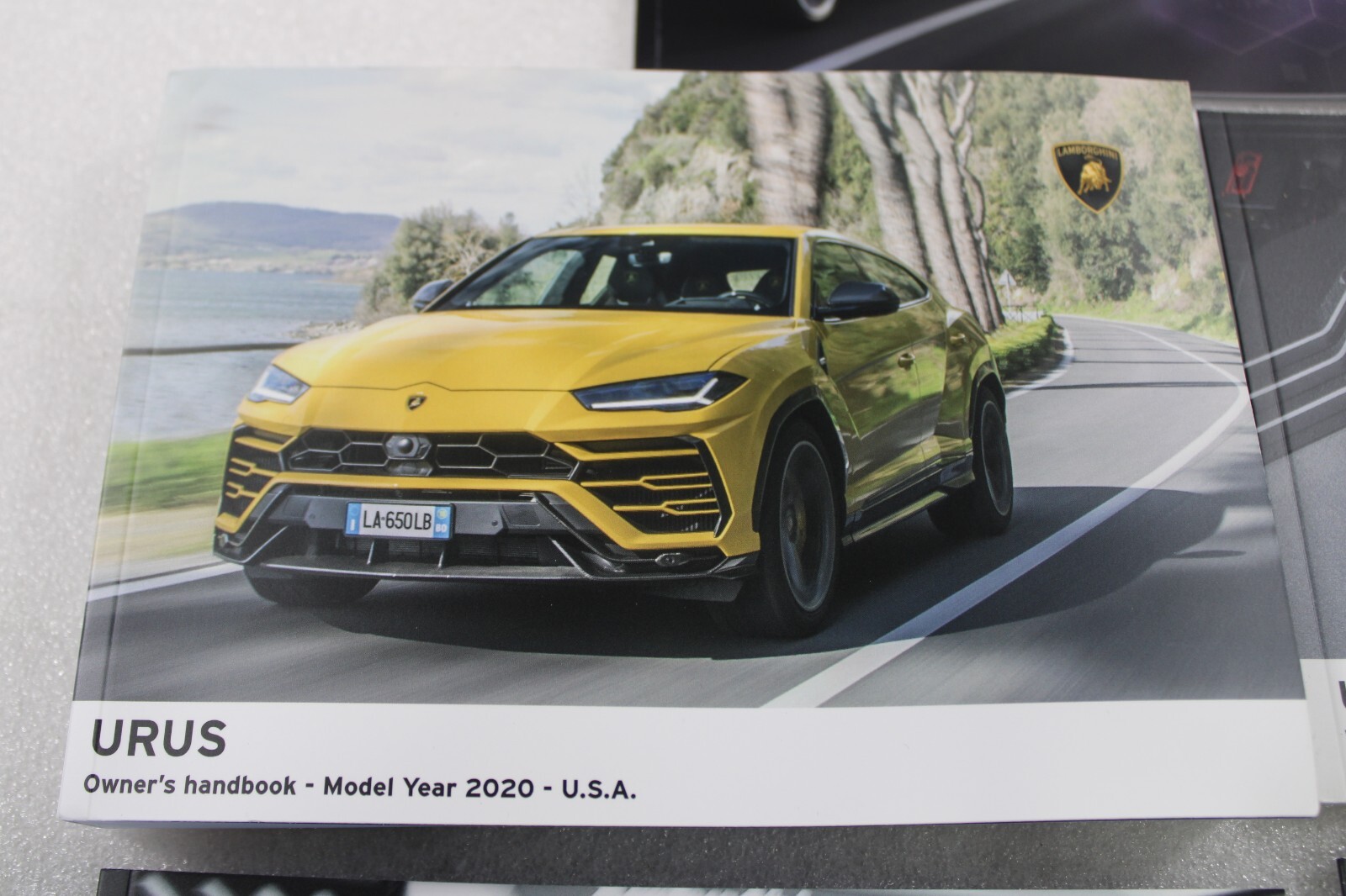Lamborghini Urus, Owners Manual w/Case, Used