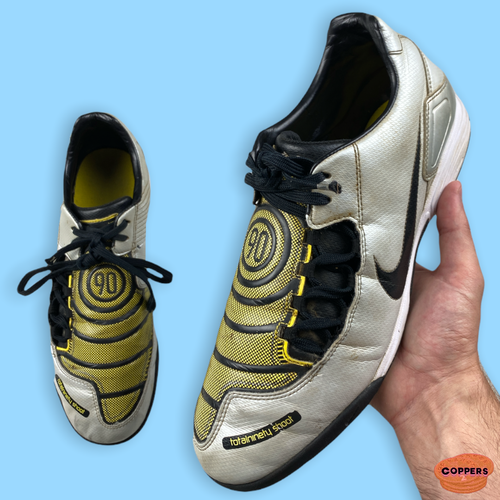 nike grey and yellow trainers