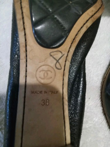 Vintage CHANEL ESCARPINS 37.5 Shiny Leather Cap Block Heel Pumps RARE - Picture 5 of 13