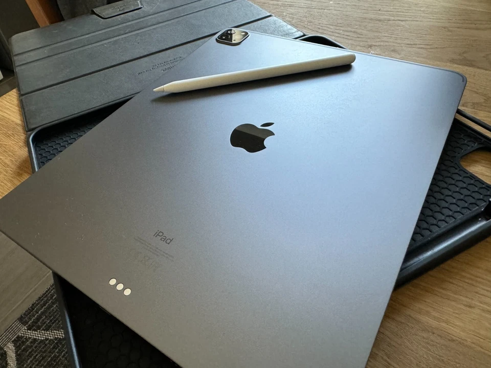 Apple iPad Pro 12.9-inch (5th generation) · 2TB · Wi-Fi, Foto 2 von 5
