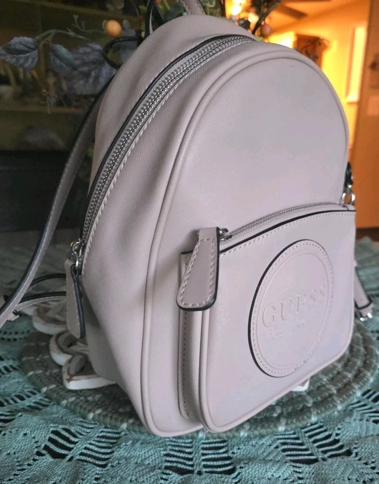 Guess Mochila Mini Cartera Multi Compartimento Logo Dusty Rose Los Angeles Foto 4 de 4