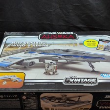 Kenner Star Wars The Vintage Collection Ahsoka New Republic E-Wing & KE4-N4