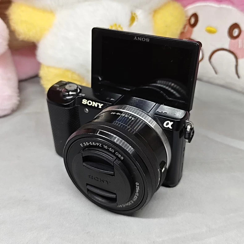 Sony Alpha a5000 Mirrorless WiFi Digital Camera +16-50mm Lens[3