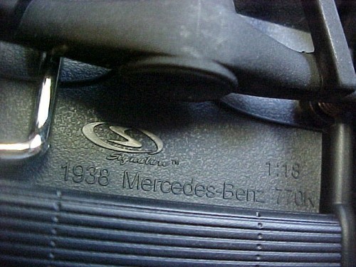 1938 Mercedes-Benz 770K - Signature  1:18 Scale - Picture 15 of 15