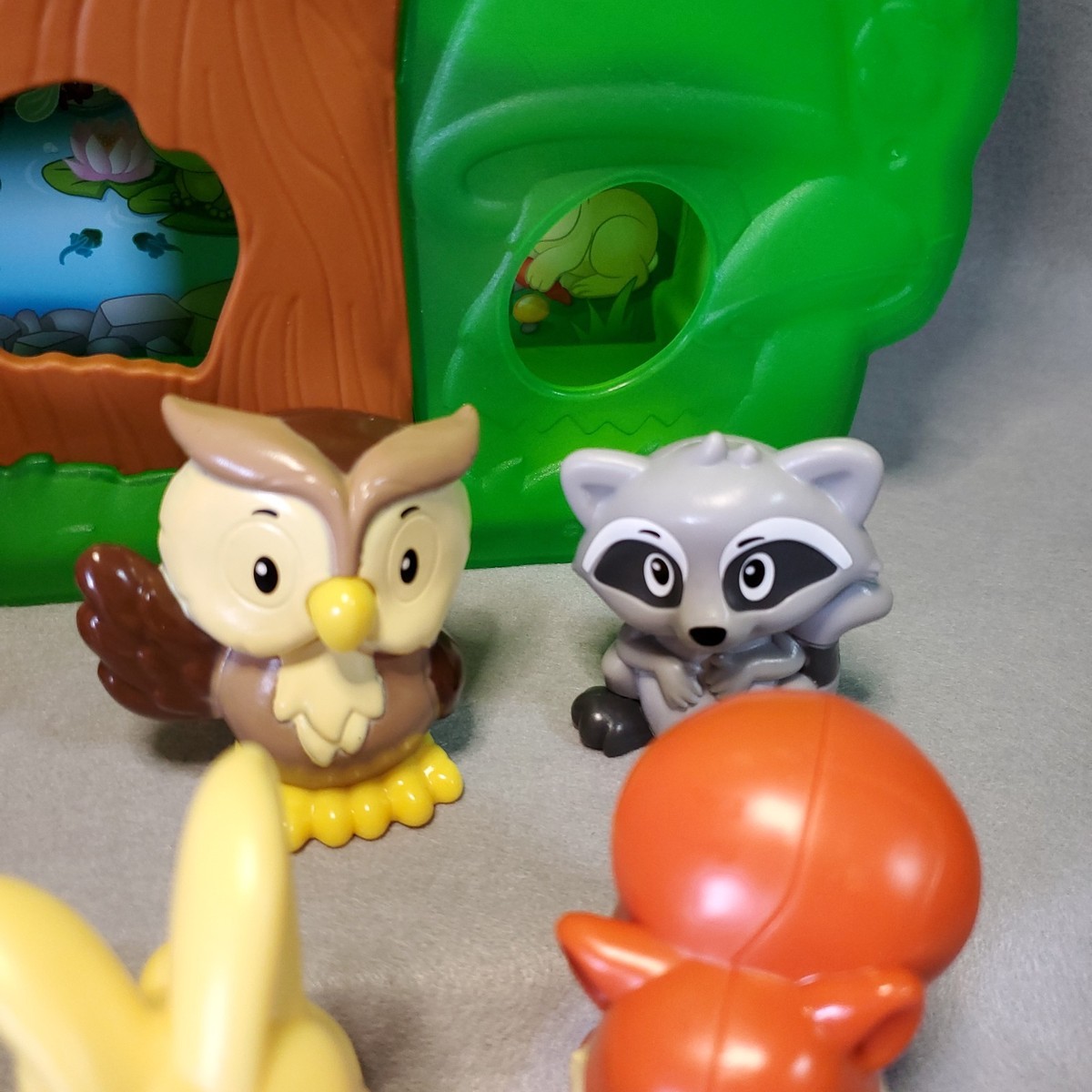 Fisher Price Little People Forest Friends Tree + 8 Animals Fox
