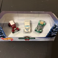 Hot Wheels 2000 Vintage Hot Rods Holiday Set Ford Vicky Purple Passion Sweet 16