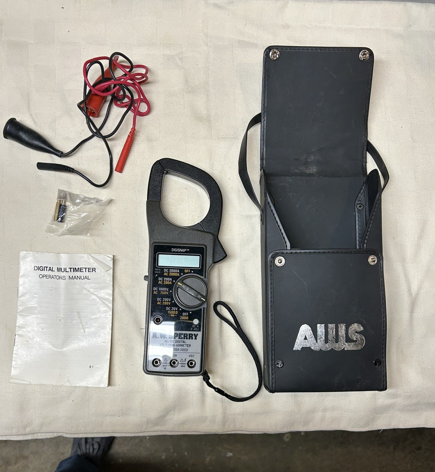 Sperry Instruments DSA-2003A Digital AC/DC Clamp Meter