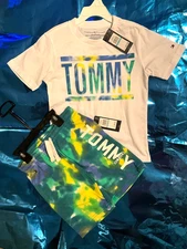 New Boy's white multi-color Tommy Hilfiger 2 pc  shorts set Size 5