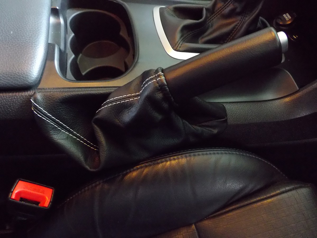 Ford FPV FG FGX Leather Handbrake Handle – G6 XR6 XR8 F6 GT With Black Stitching