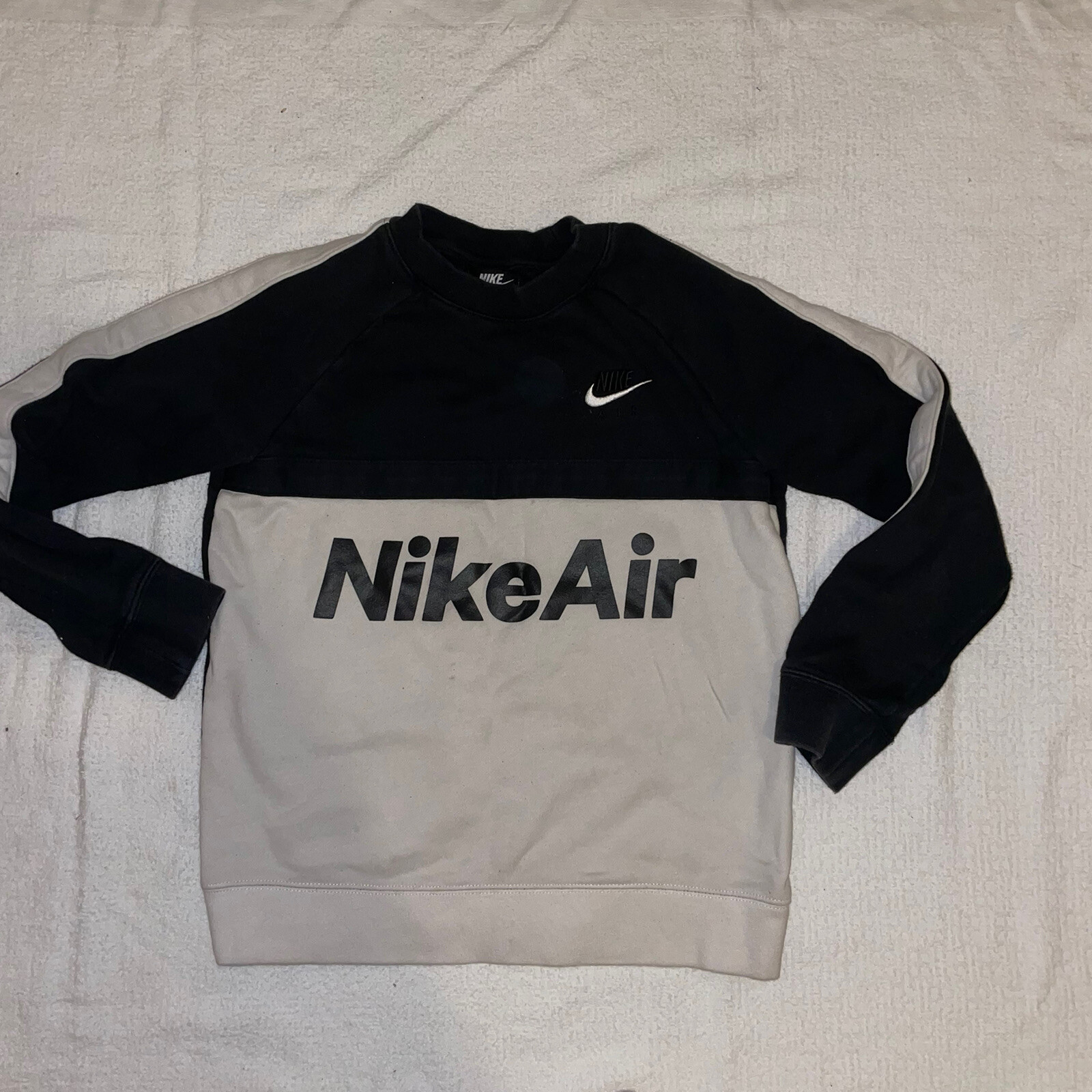 Nike Air Boys Embroidered Black White Sweater Sweatshirt Crewneck Size  Medium | eBay