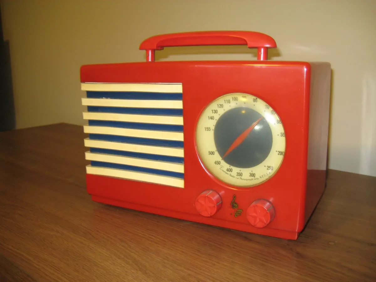 The cheap patriot radio
