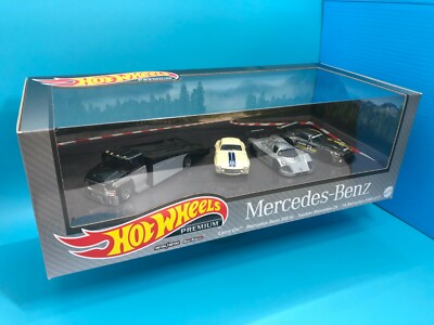Hot Wheels PREMIUM MERCEDES-BENZ COLLECTORS SET (M/M R/R)