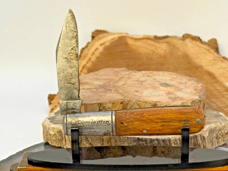 Faca de madeira vintage Remington UMC EUA RB041 lâmina única Barlow hdle--2532.25 - Imagem 2 de 4