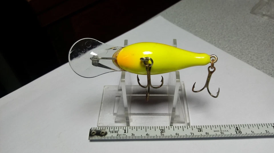 LEE SISSON, VINTAGE, MADERA, "TIGRE MARRÓN" CRANKBAIT, 2 3/4" CUERPO, 3 1/4" O.A, EXC.COND Foto 2 de 4