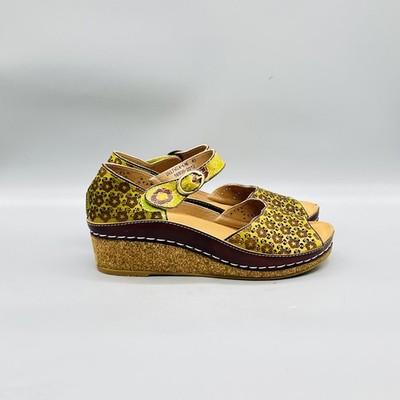 Spring Step L'Artiste Sandals Womens 9 Yellow Leather Delphia Wedge Buckle Shoes