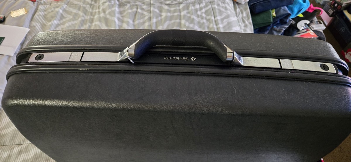 Vintage Samsonite Suit Case 25