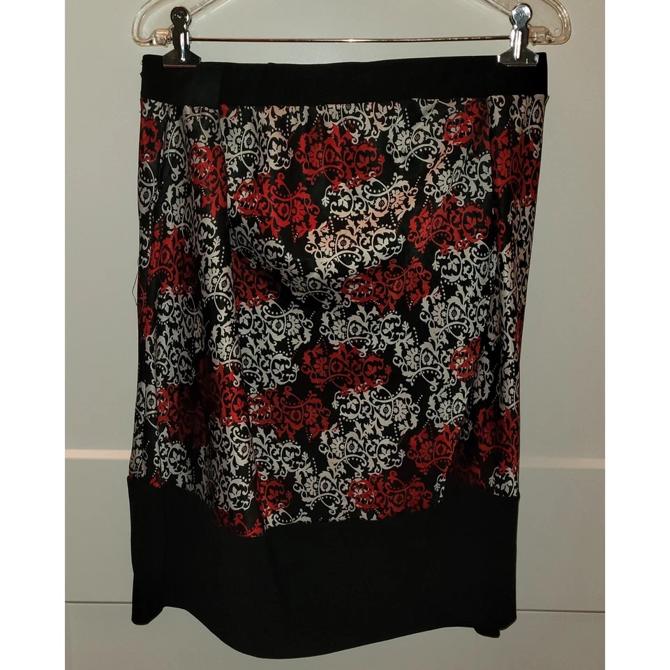 Falda Lane Bryant Satén Patrón Barroco Roja Negra Talla 22/24 Foto 2 de 3