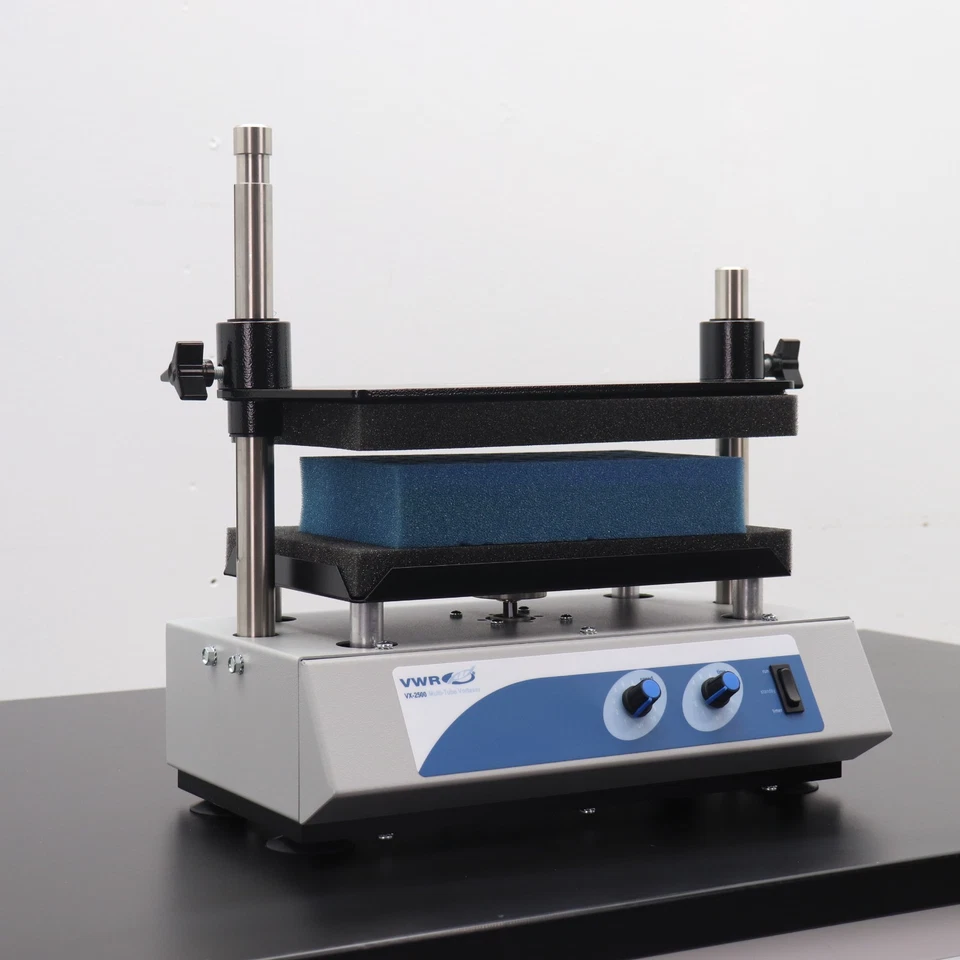 VWR Multi Tube Vortexer 58816-116 modelo 945058 - Imagem 3 de 4