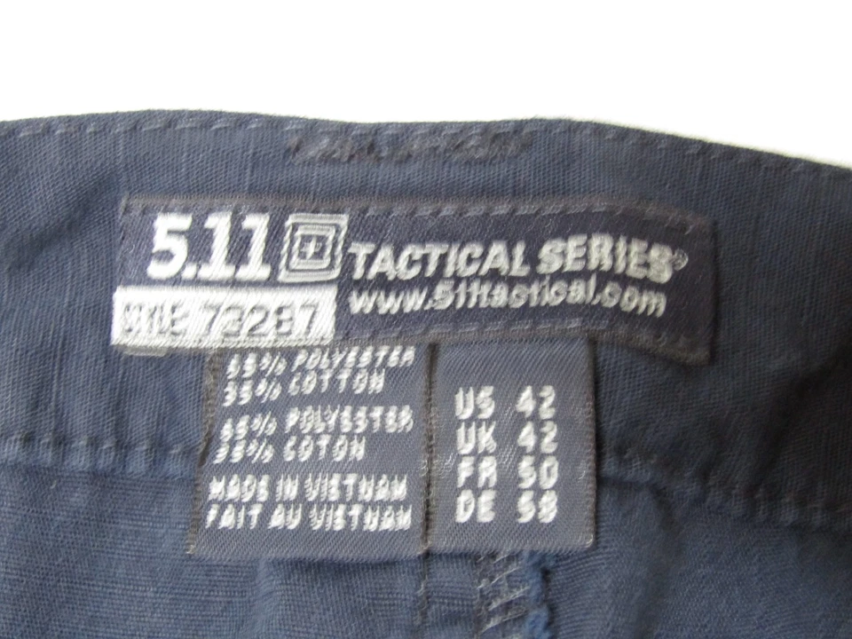 (2X) 5.11 Tactical Cargo Shorts Police Security, Size 42 , Dark Navy - Used - Image 4 of 4