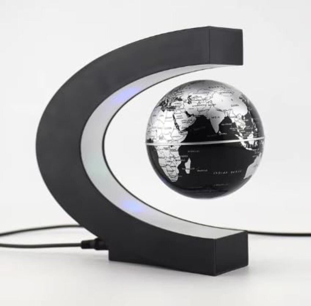 Lampe LED globe terrestre pour une décoration de bureau moderne et lumineuse