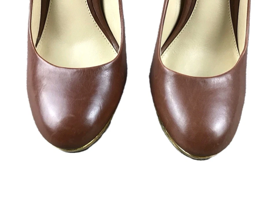 Sapatos femininos de salto alto B by Brian Atwood tamanho 7 sola design palha marrom  - Imagem 2 de 4