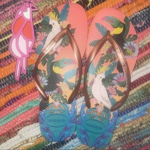 Havaianas tropical bird rose gold flip flops sandal size 11 GUC