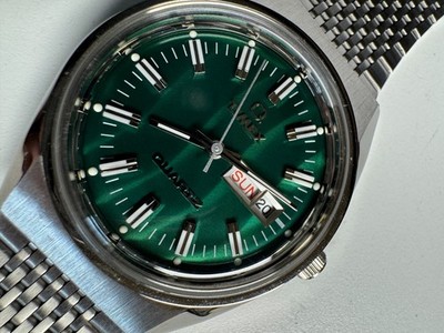 Timex Q Quartz Reissue Green Falcon Eye 38MM TW2U95400 W/Box Runs Good