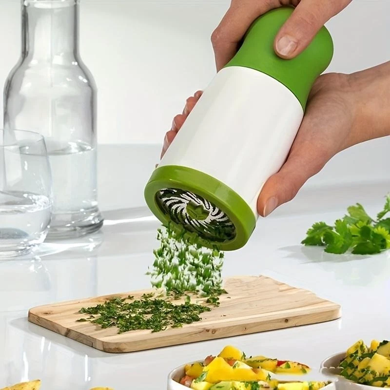 Manual Spice & Herb Mill – Kitchen Essential for Chopping Greens & Veggies