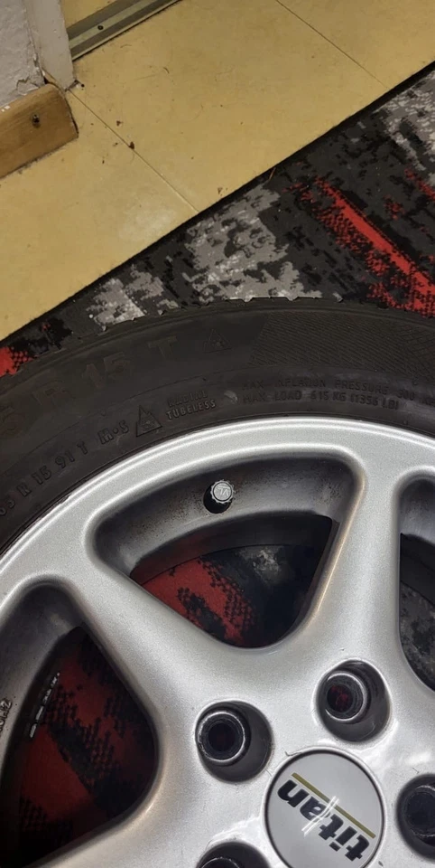 4x Titan Alufelgen mit Winterreifen 195/65 R15 91T – KBA 42973 - Bild 3 von 4