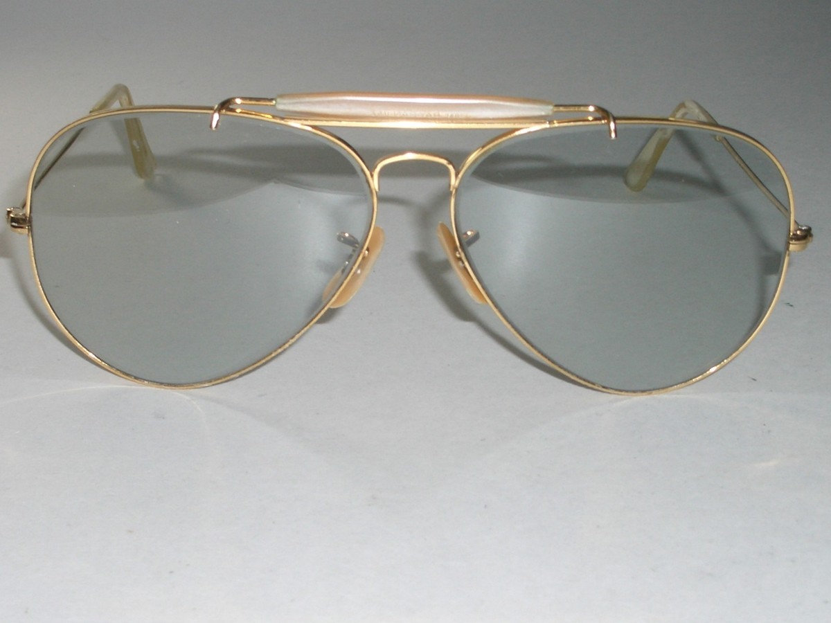62[]14 VINTAGE B&L RAY-BAN GRAY PHOTOCHROMATIC OUTDOORSMAN